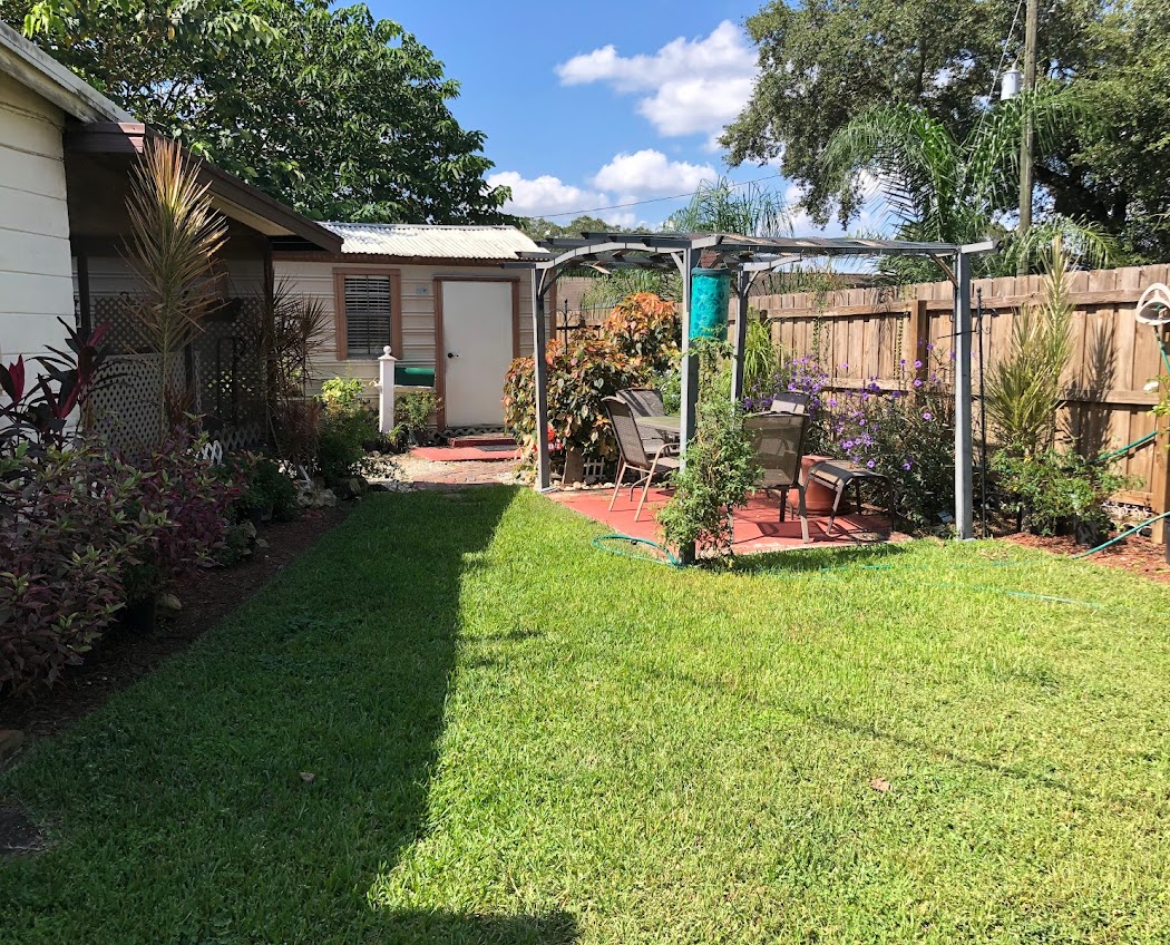 Duffy's Grooming backyard and grooming shed